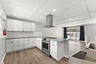 2602 Oakwood Ave, Valparaiso, IN 46383 - Photo 8