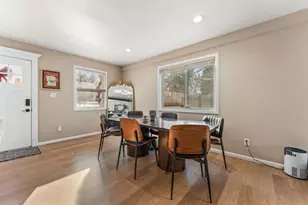 303 Union St, Valparaiso, IN 46383 - Photo 8