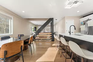 303 Union St, Valparaiso, IN 46383 - Photo 2