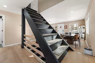 303 Union St, Valparaiso, IN 46383 - Photo 14