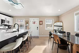 303 Union St, Valparaiso, IN 46383 - Photo 4