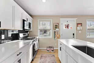 303 Union St, Valparaiso, IN 46383 - Photo 6