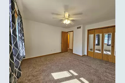 647 N Calumet Road, Chesterton, IN 46304 - Photo 18