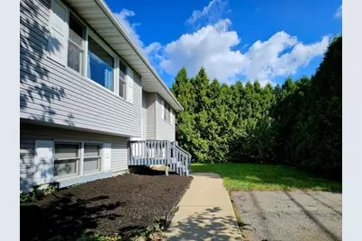 647 N Calumet Road, Chesterton, IN 46304 - Photo 2