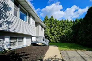 647 N Calumet Rd, Chesterton, IN 46304 - Photo 2