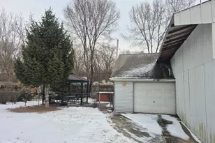 2321 Burr St, Gary, IN 46406 - Photo 24