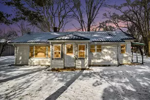 308 W Himes St, North Webster, IN 46555 - Photo 4