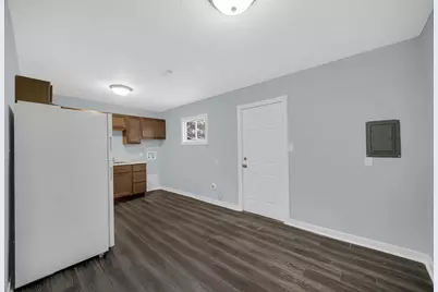 436 E 47th Place, Gary, IN 46409 - Photo 6