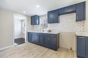 8406 Ellsworth Ct, Merrillville, IN 46410 - Photo 14