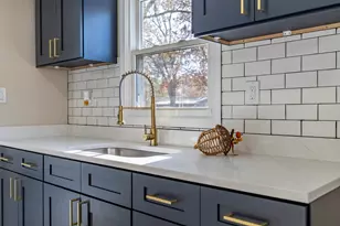 8406 Ellsworth Ct, Merrillville, IN 46410 - Photo 16