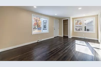 8406 Ellsworth Court, Merrillville, IN 46410 - Photo 6