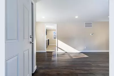 8406 Ellsworth Court, Merrillville, IN 46410 - Photo 10