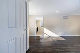 8406 Ellsworth Ct, Merrillville, IN 46410 - Photo 10