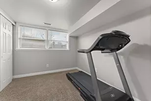 919 W 69th Pl, Merrillville, IN 46410 - Photo 18