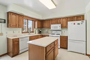 1325 Wildwood Dr, Lowell, IN 46356 - Photo 10