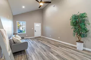 2290 Newton St, Lake Station, IN 46405 - Photo 10