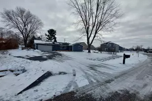 4806 Lynn Ln, Valparaiso, IN 46383 - Photo 2