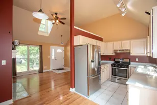 399 Conestoga Dr, Chesterton, IN 46304 - Photo 10