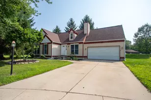 399 Conestoga Dr, Chesterton, IN 46304 - Photo 2