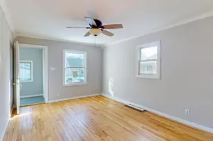 218 N Ash St, Hobart, IN 46342 - Photo 18