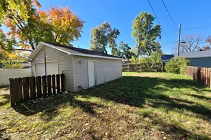 218 N Ash St, Hobart, IN 46342 - Photo 36