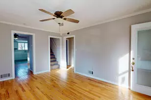 218 N Ash St, Hobart, IN 46342 - Photo 8