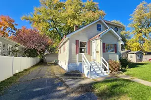 218 N Ash St, Hobart, IN 46342 - Photo 1