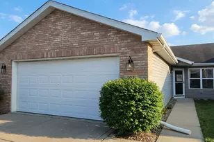 691 W 77th Ave, Merrillville, IN 46410 - Photo 1