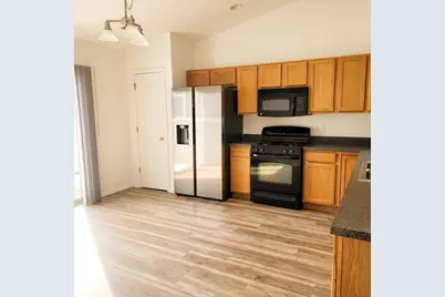 691 W 77th Avenue, Merrillville, IN 46410 - Photo 4