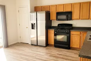 691 W 77th Ave, Merrillville, IN 46410 - Photo 4