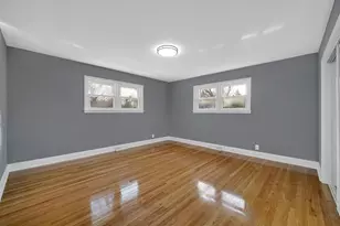 8228 Greenwood Ave, Munster, IN 46321 - Photo 10