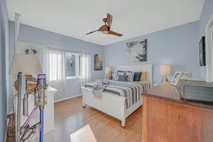 237 Azalea Dr, Hobart, IN 46342 - Photo 8