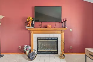 372 Radcliff Dr, Valparaiso, IN 46383 - Photo 12