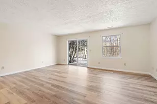 200 Summertree Dr, Westchester Township, IN 46304 - Photo 6