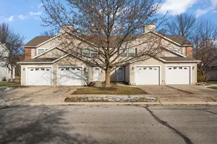 200 Summertree Dr, Westchester Township, IN 46304 - Photo 4