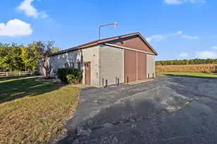 11421 N 1200 W, Demotte, IN 46310 - Photo 4