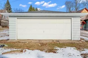 253 S Greenwich St, Valparaiso, IN 46383 - Photo 2