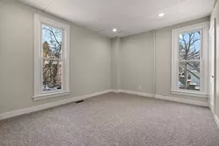 253 S Greenwich St, Valparaiso, IN 46383 - Photo 4