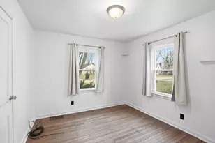 1017 W 63rd Ave, Merrillville, IN 46410 - Photo 10