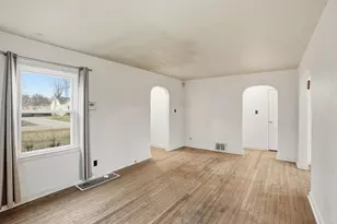 1017 W 63rd Ave, Merrillville, IN 46410 - Photo 6