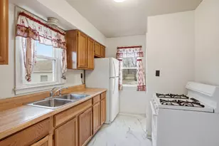 1017 W 63rd Ave, Merrillville, IN 46410 - Photo 8