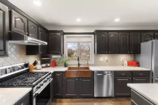 9280 Monix Dr, Saint John, IN 46373 - Photo 8