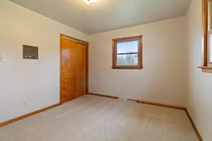 2201 Linda Rd, Valparaiso, IN 46383 - Photo 16