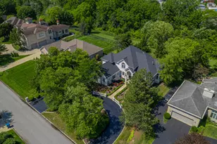 836 Royal Dublin Ln, Dyer, IN 46311 - Photo 4