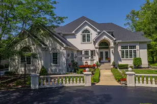 836 Royal Dublin Ln, Dyer, IN 46311 - Photo 2