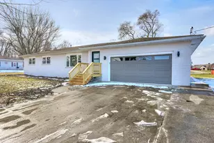 1952 Hayes Leonard Rd, Valparaiso, IN 46385 - Photo 2