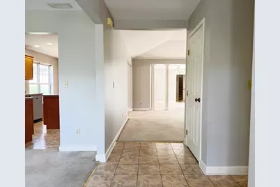 215 Dundee Street, Valparaiso, IN 46385 - Photo 2