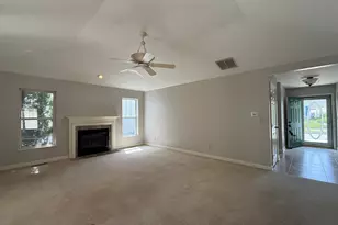 215 Dundee St, Valparaiso, IN 46385 - Photo 10