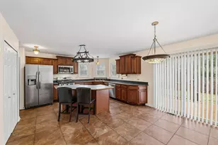 7383 Emerson Ct, Schererville, IN 46375 - Photo 4