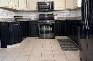 11530 Salyer Dr, Wheatfield, IN 46392 - Photo 10